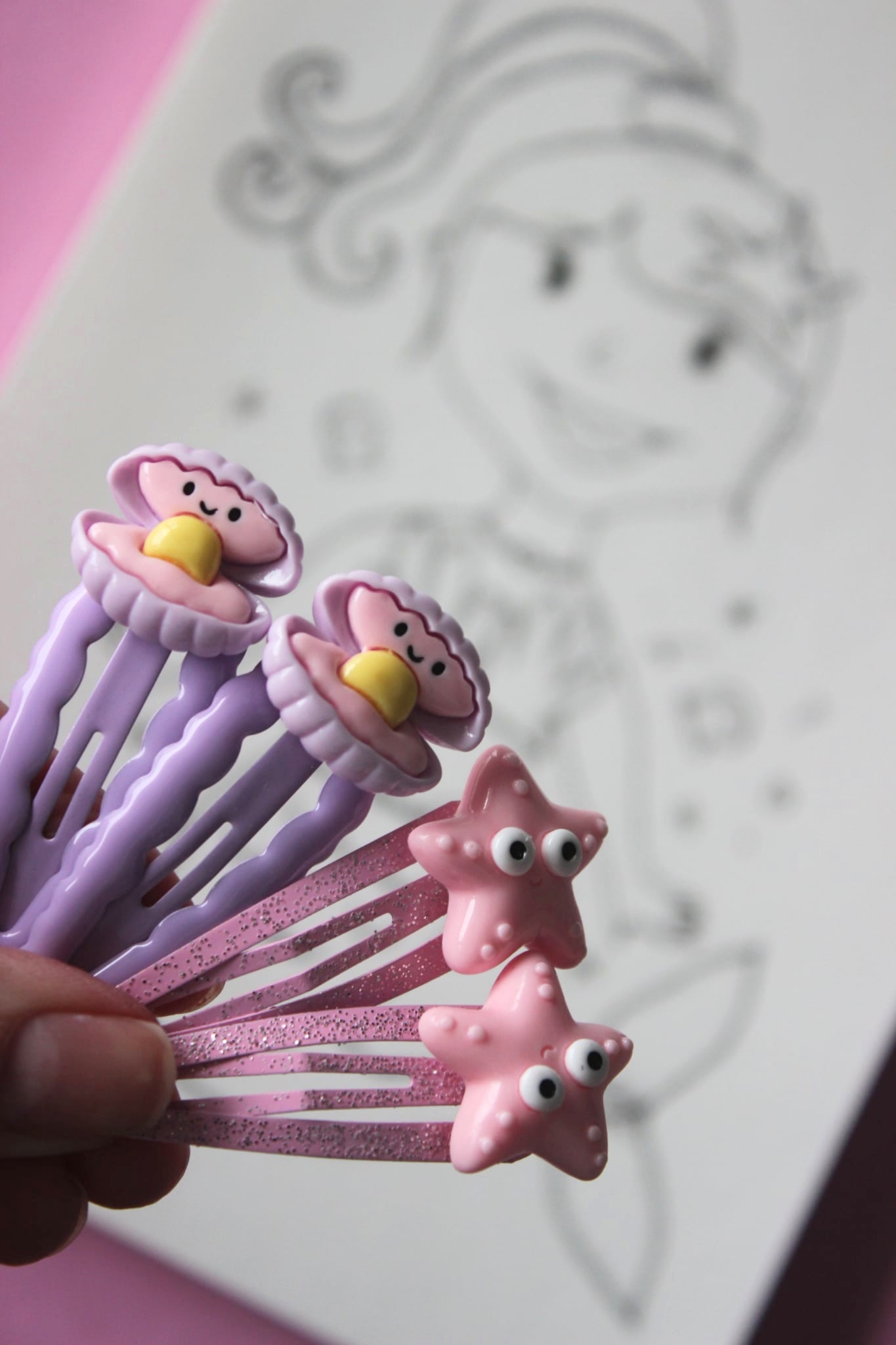 Happy Shell Clips
