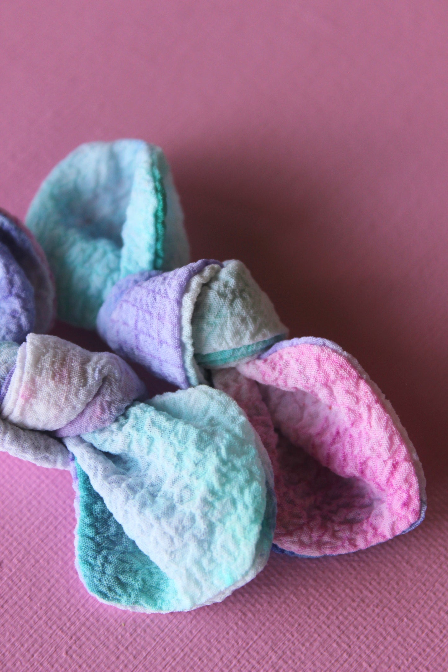 Bubblegum Tie Dye Petite Twist Bow