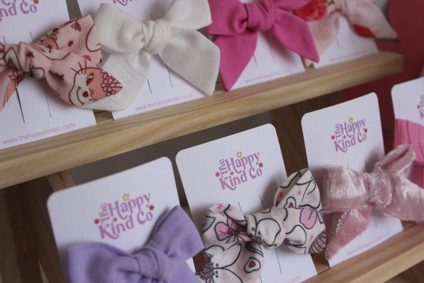 Milk Crepe Victoria Bow