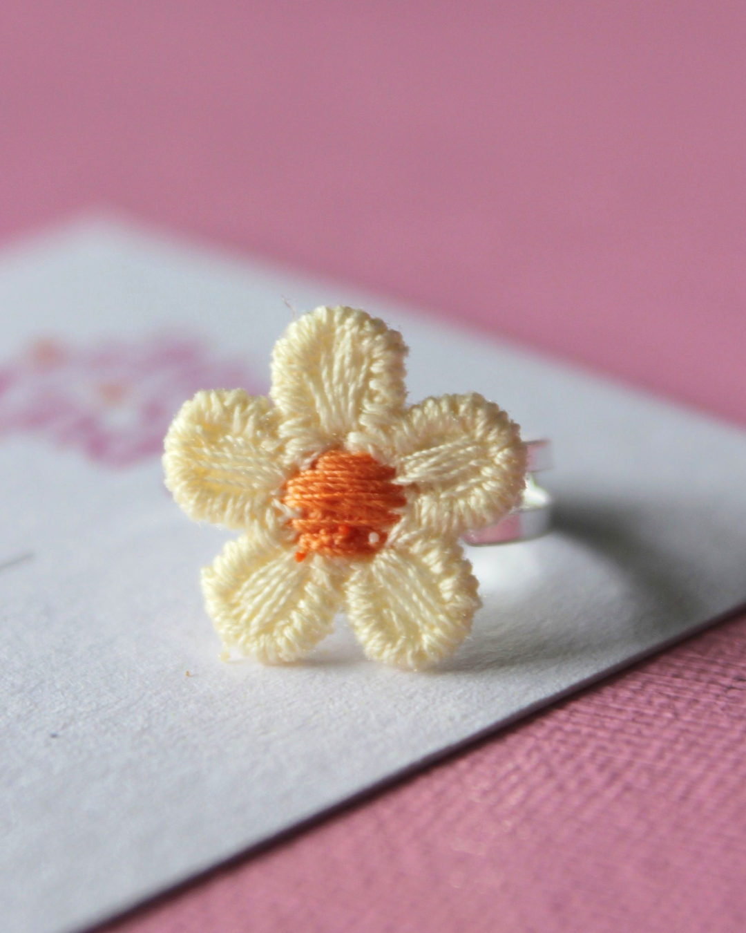 Daisy Statement Ring