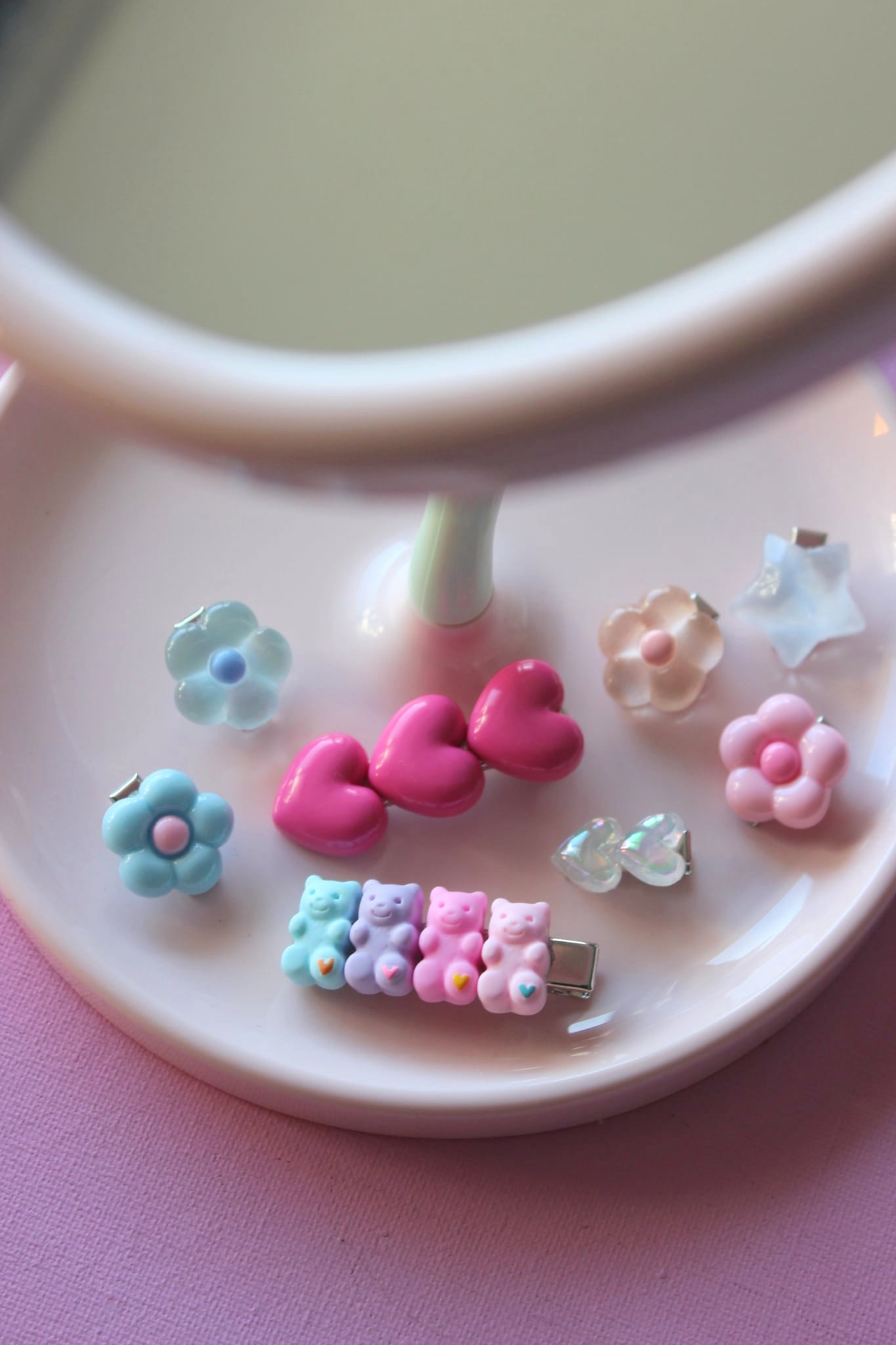 Yummy Gummy Statement Clip