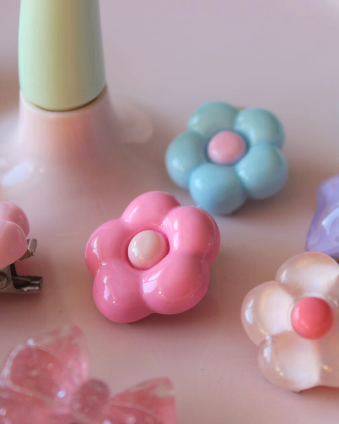 Shimmer Bow Clip Pop