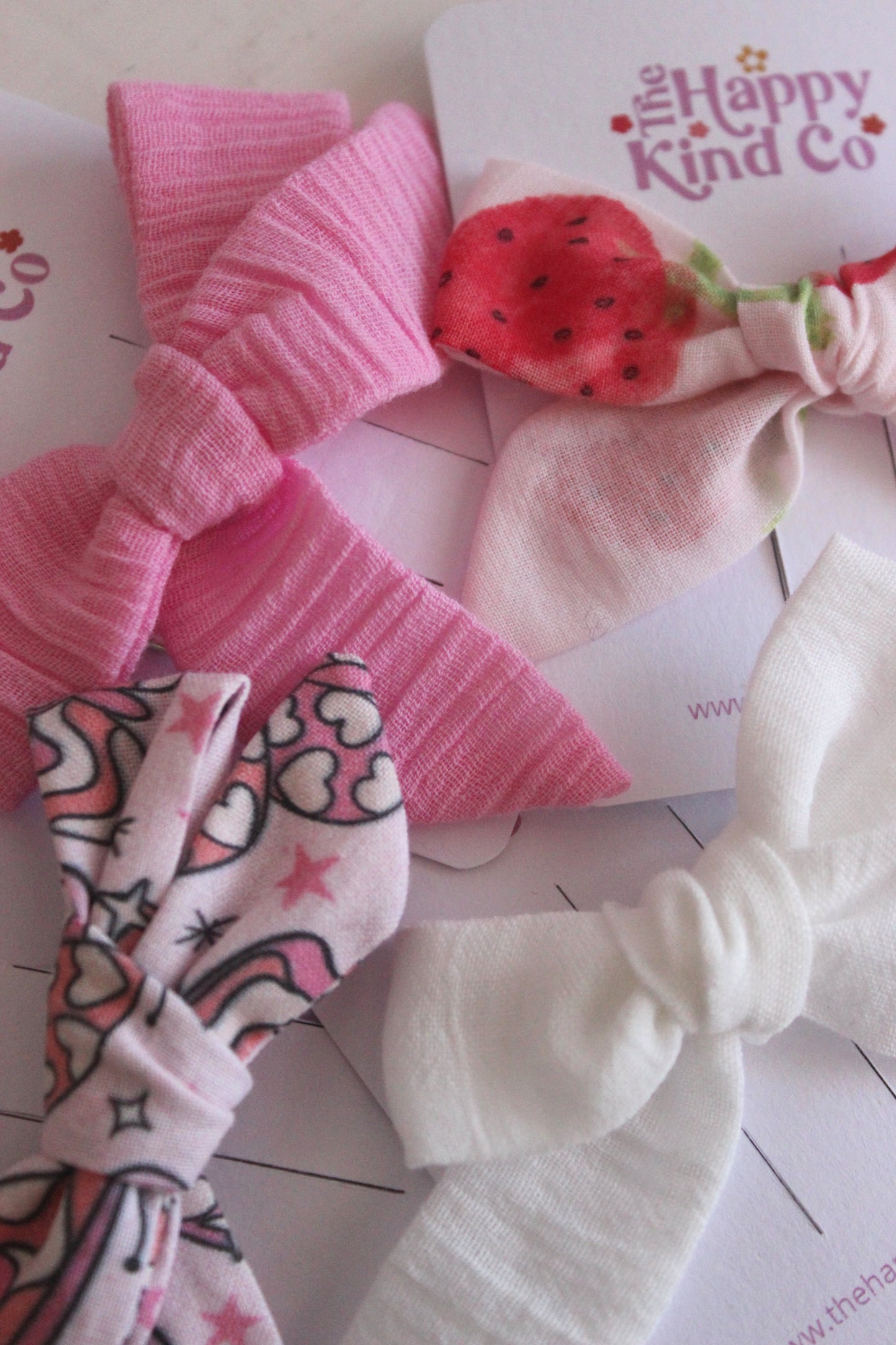 Milk Crepe Victoria Bow