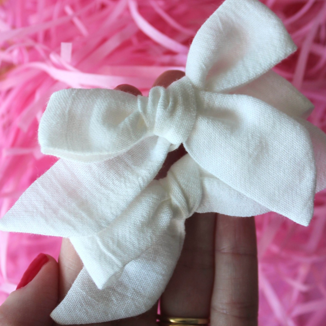 Milk Crepe Victoria Bow