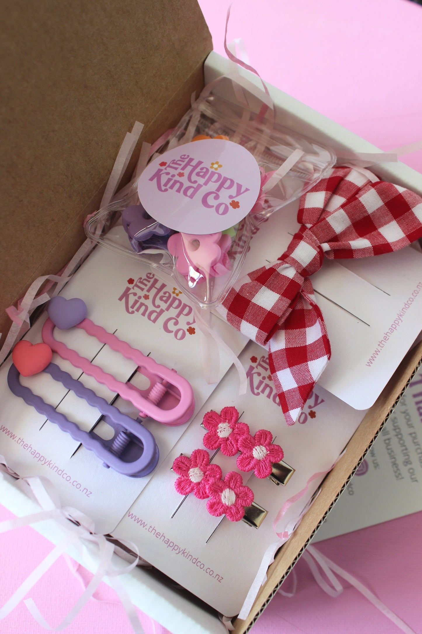 Magenta Dainty Daisy Clips