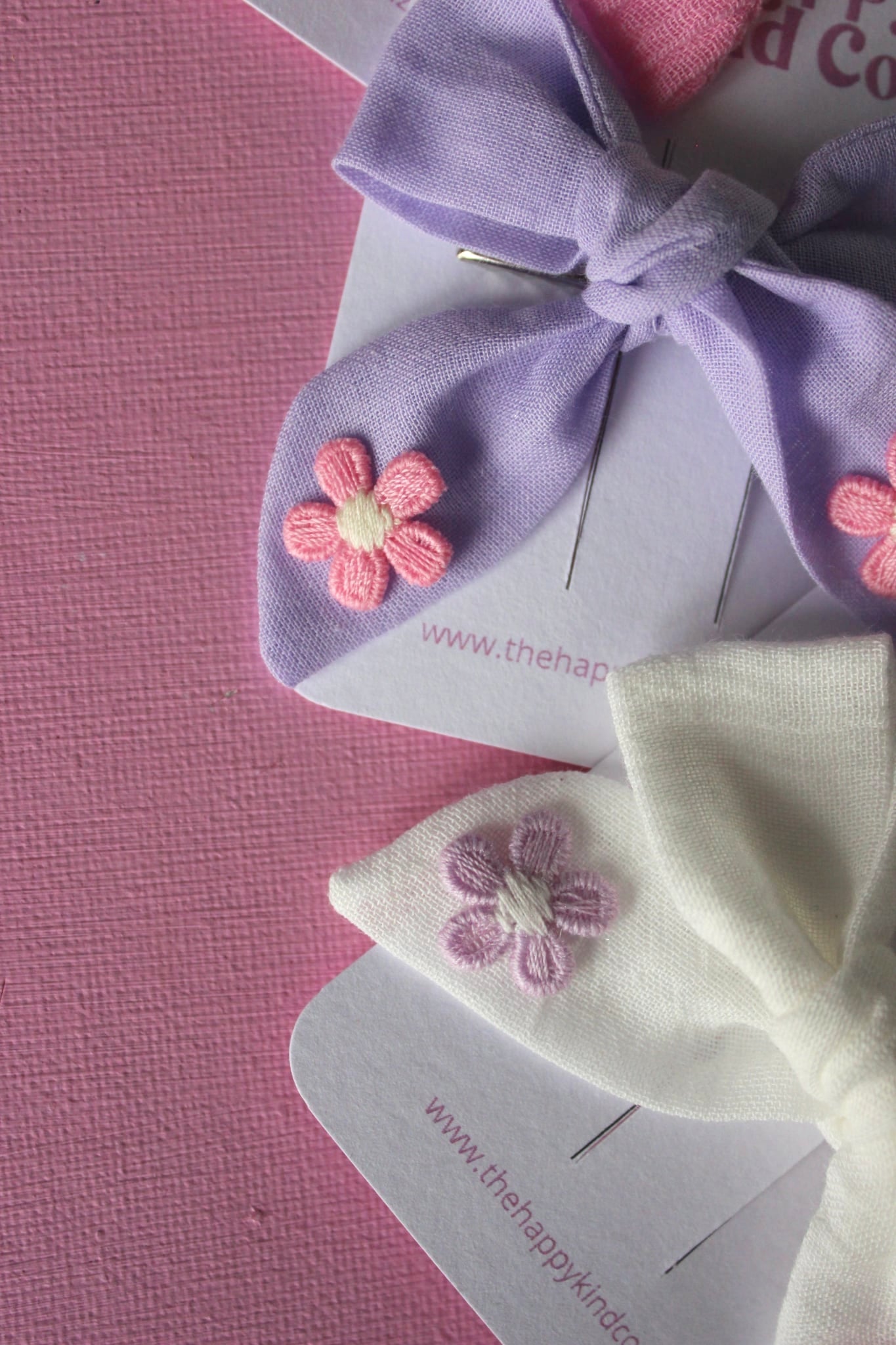 Daisy Lavender Victoria Bow