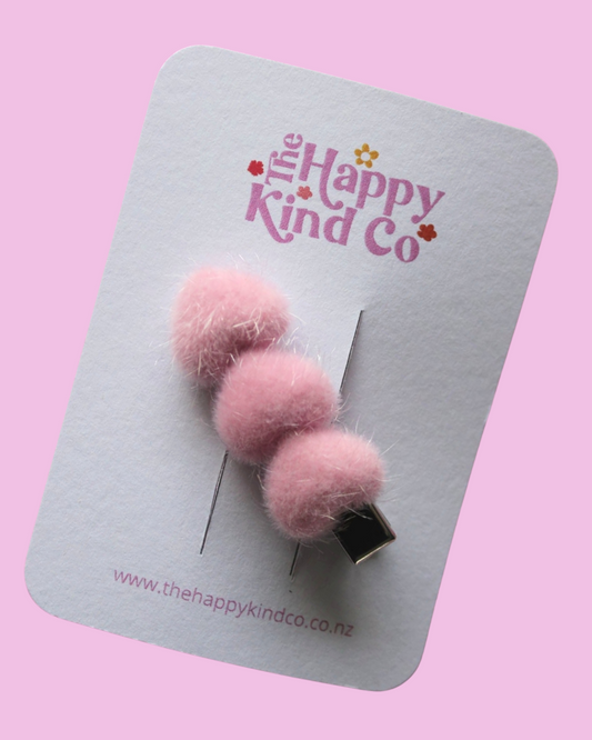 Love Fluffs Statement Clip Marshmallow