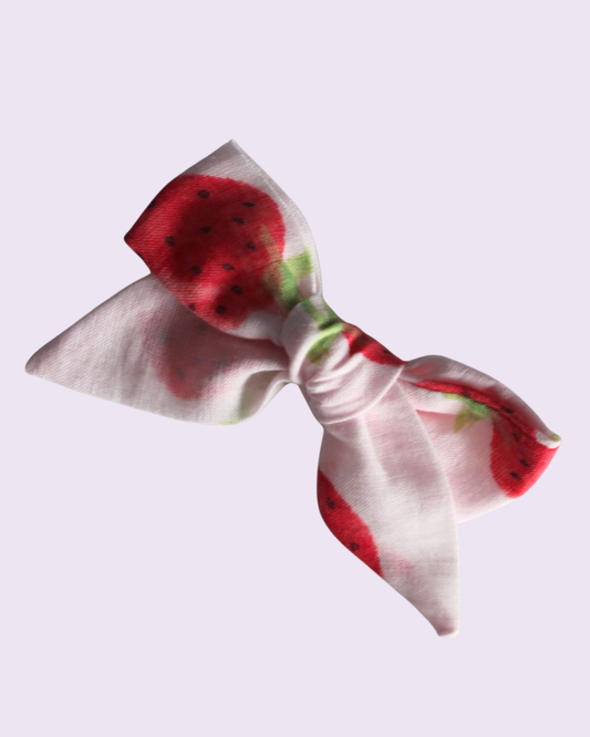 Strawberry Delight Victoria Bow