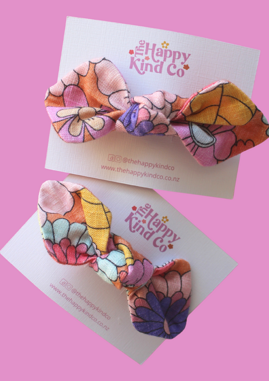 Deluxe Retro Twist Bow