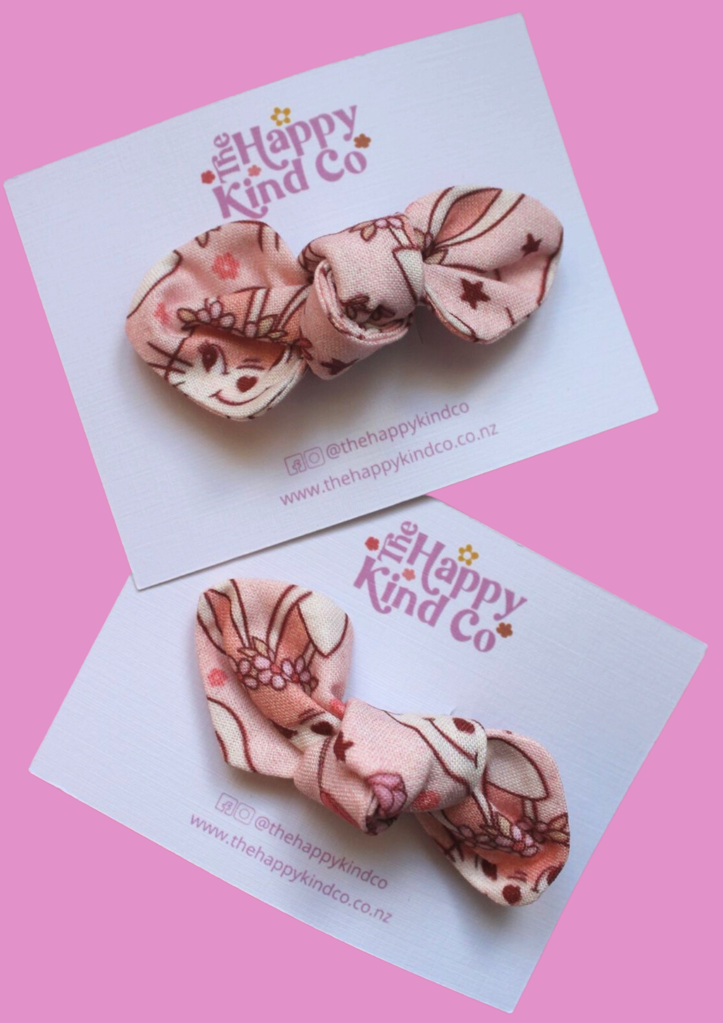 Deluxe Vintage Bunnies Twist Bow Petite
