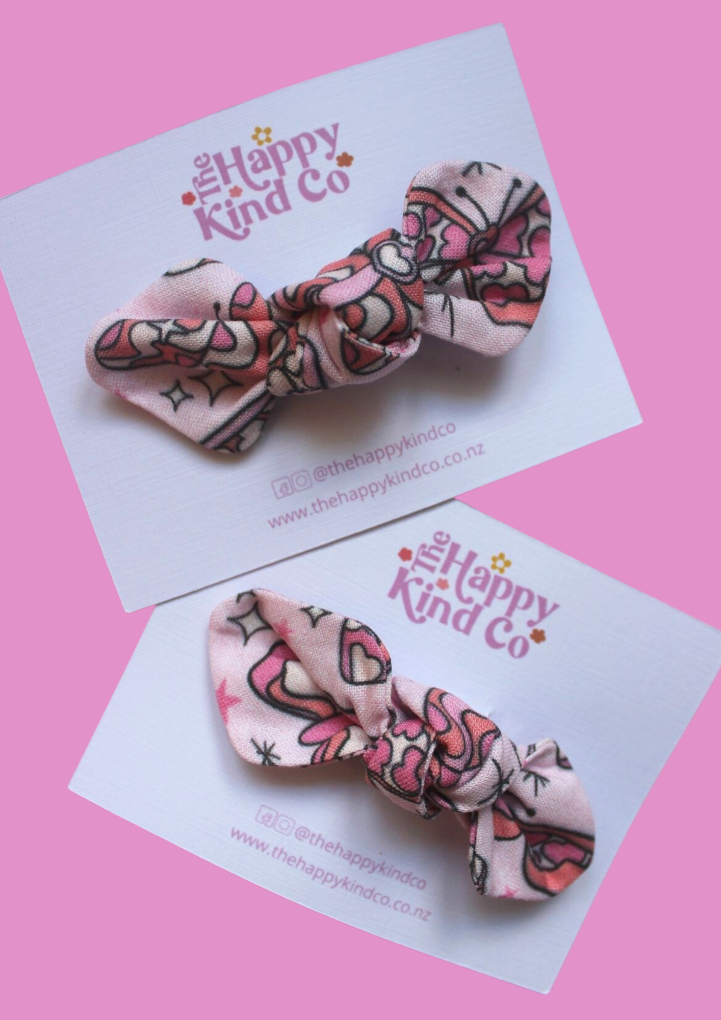 Deluxe Groovy Butterflies Twist Bow Petite
